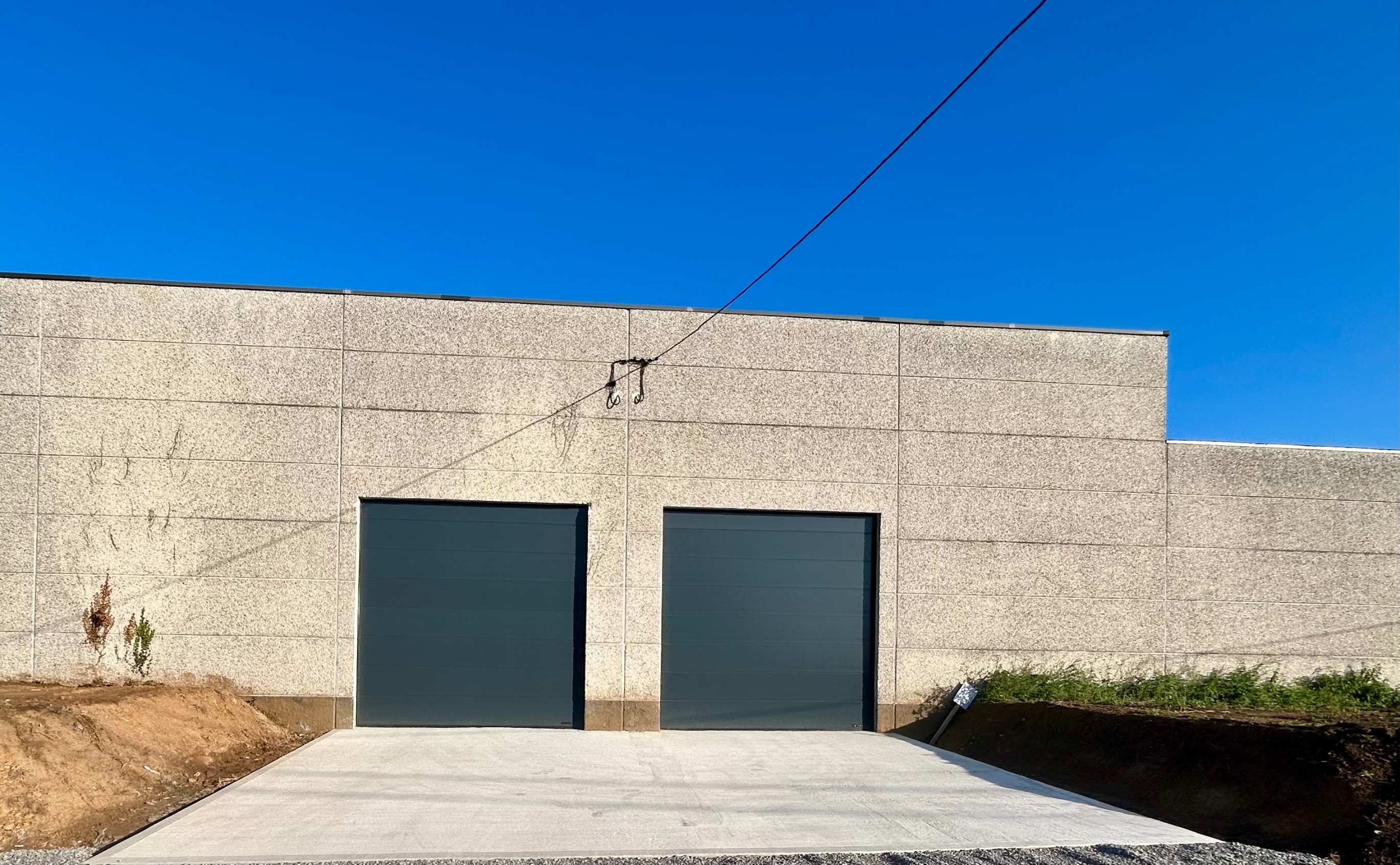Entrepôt 200 m²